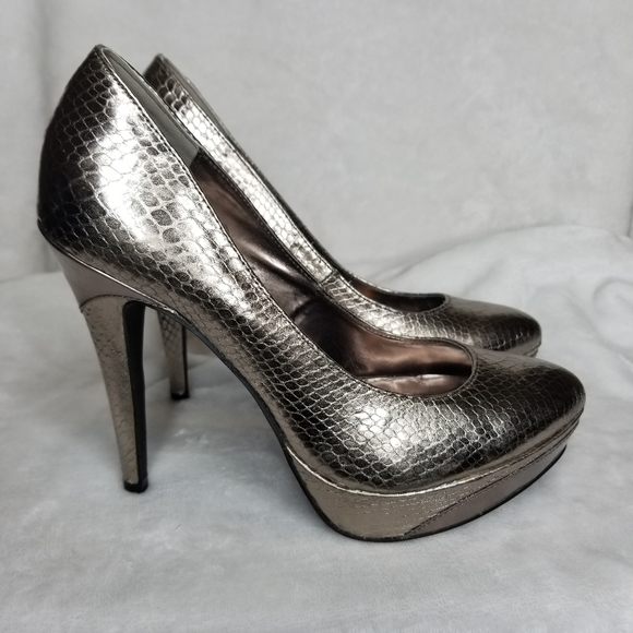 Unlisted Stiletto Pumps - Picture 3 of 8